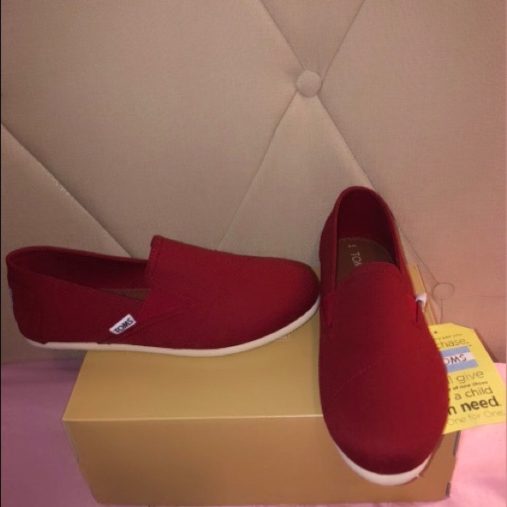 Red Toms